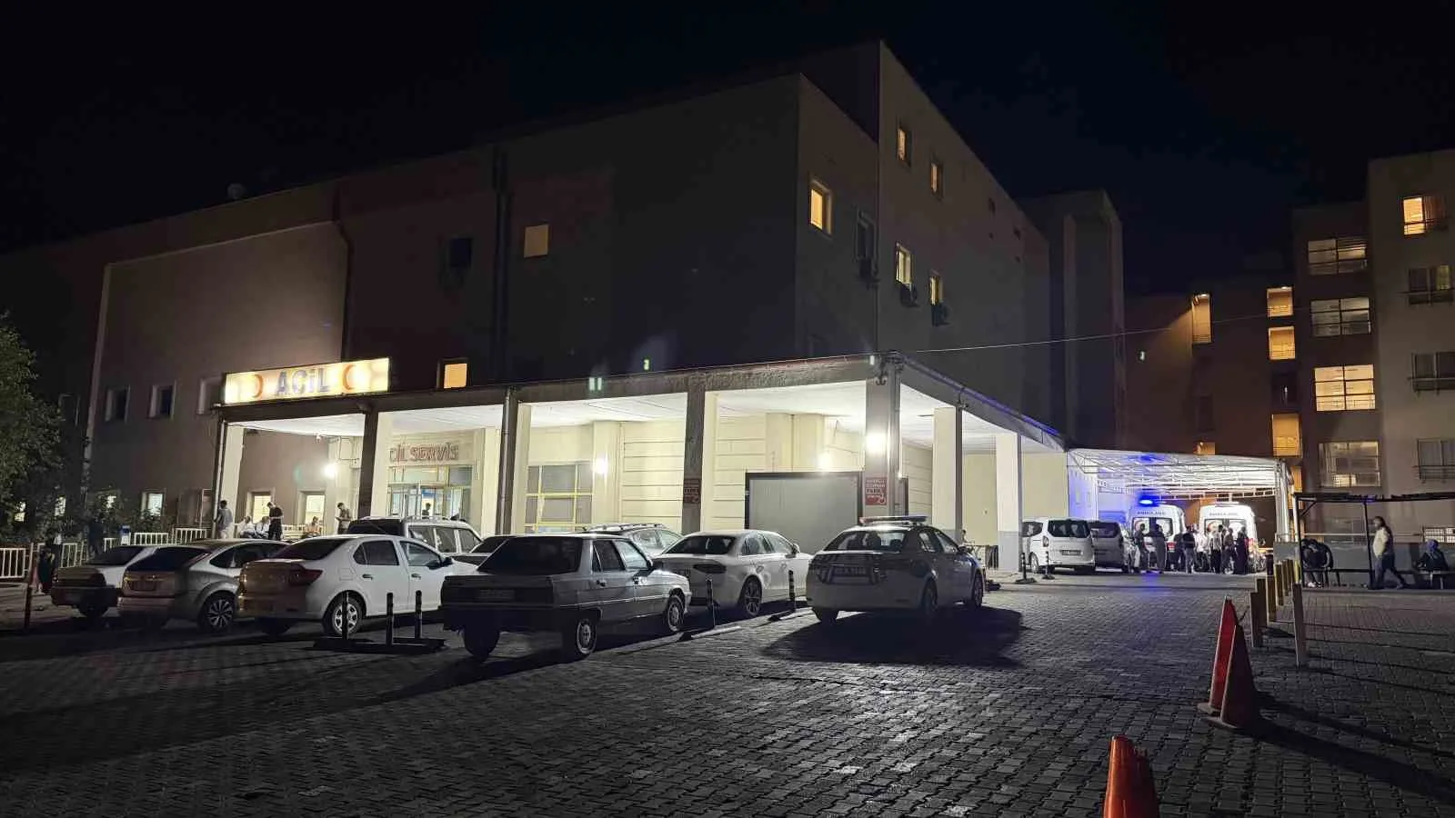 ŞANLIURFA'NIN SİVEREK İLÇESİNDE MEYDANA GELEN TRAFİK KAZASINDA 1 KİŞİ HAYATINI KAYBETTİ, 1 KİŞİ YARALANDI.
