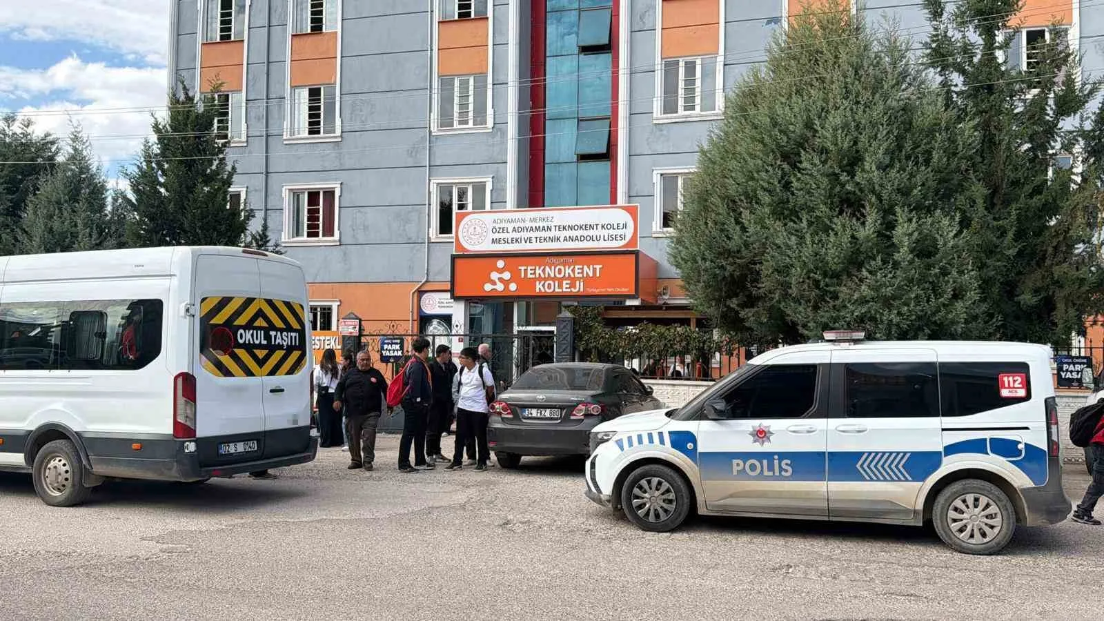 ÖZEL ADIYAMAN TEKNOKENT KOLEJİ MESLEKİ VE TEKNİK ANADOLU LİSESİ’NDE 5.KATTAN ATLADIĞI İDDİA EDİLEN ÖĞRENCİ HAYATINI KAYBETTİ.