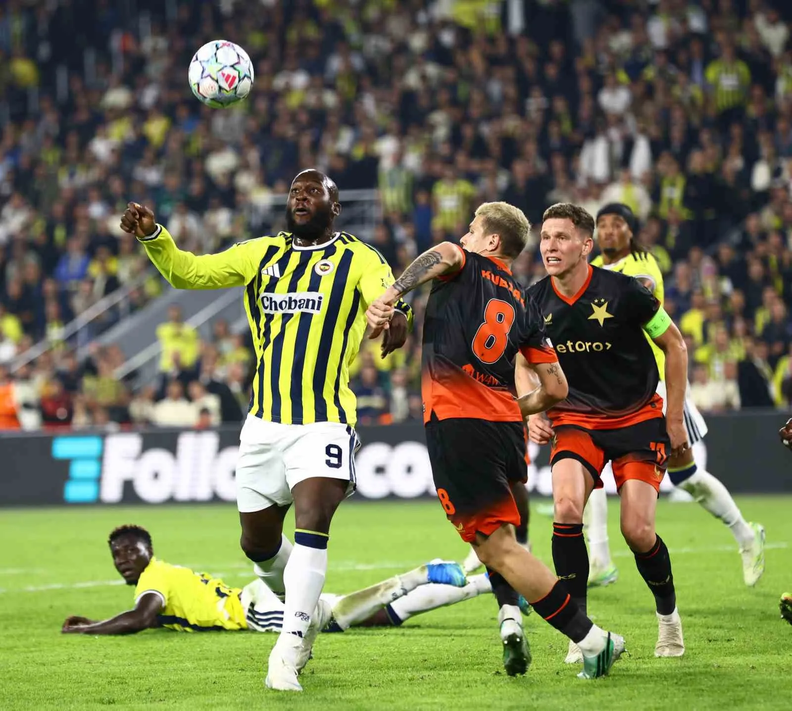 UEFA ŞAMPİYONLAR LİGİ’NİN 3. HAFTASINDA FENERBAHÇE, EVİNDE KARŞILAŞTIĞI ÇEKYA TEMSİLCİSİ SLAVİA PRAG İLE 2-2 BERABERE KALDI.