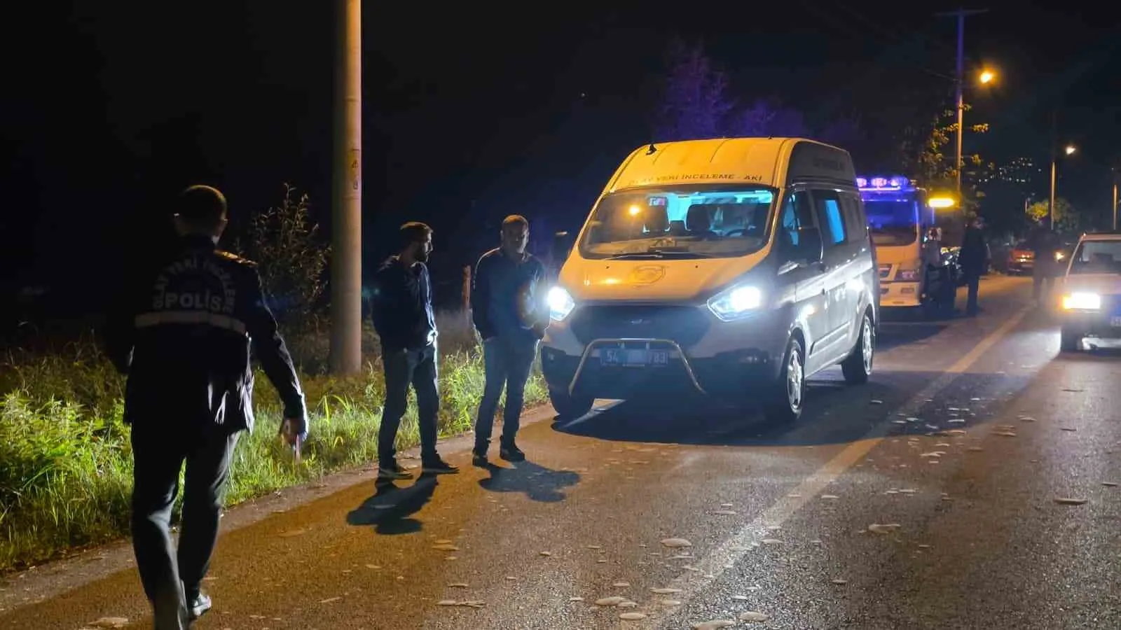 SAKARYA’NIN AKYAZI İLÇESİNDE MOTOSİKLET İLE OTOMOBİLİN ÇARPIŞMASI NETİCESİNDE MEYDANA GELEN TRAFİK KAZASINDA MOTOSİKLET SÜRÜCÜSÜ HAYATINI KAYBETTİ.