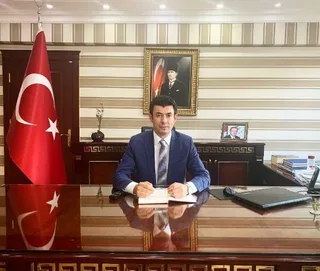 AFYONKARAHİSAR'DA SİLAHLA VURULMUŞ HALDE AĞIR YARALI OLARAK HASTANEYE KALDIRILAN VALİ YARDIMCISI İHSAN AYRANCI'NIN İNTİHAR ETTİĞİ ORTAYA ÇIKTI.