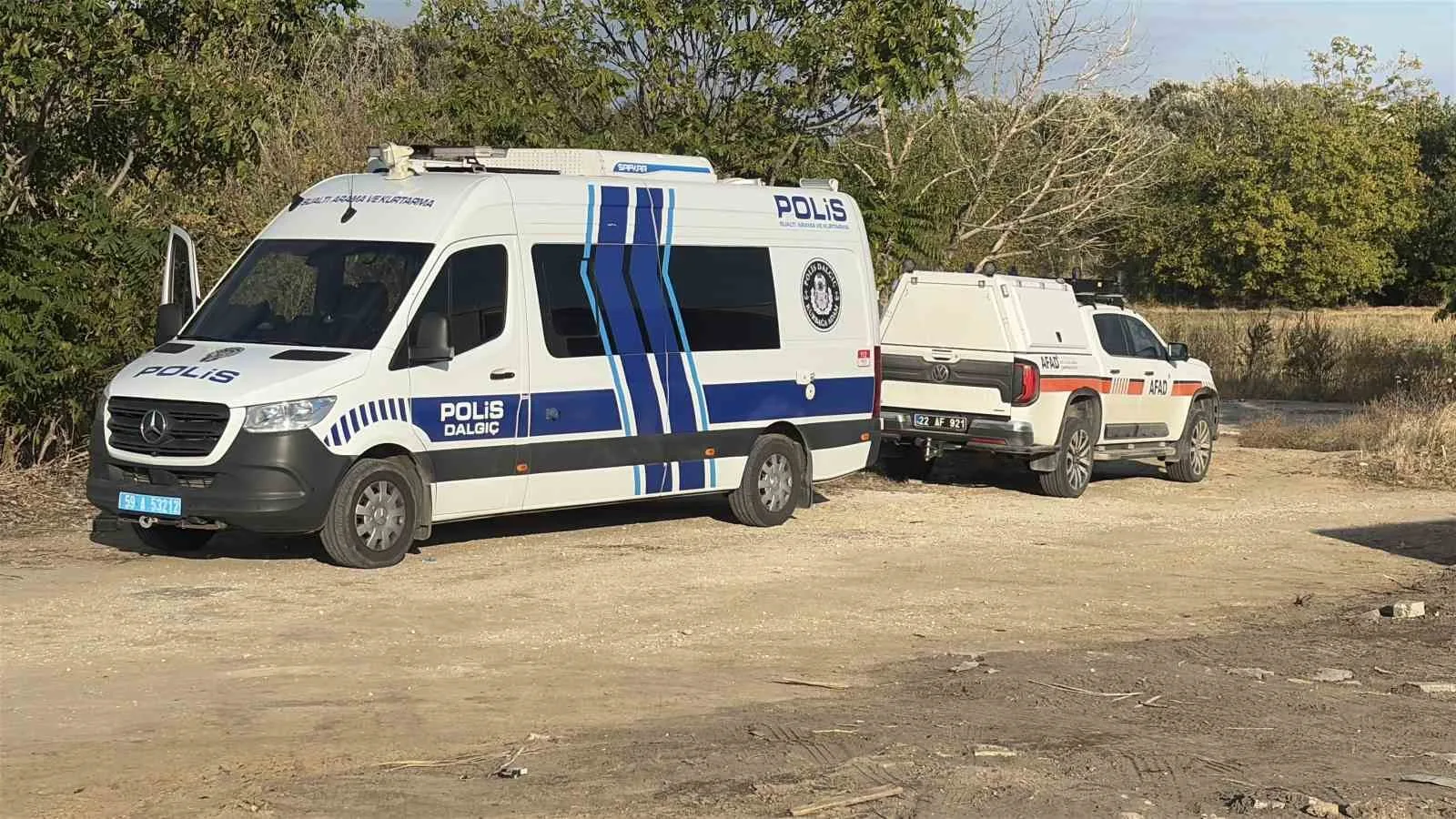 EDİRNE’DE MERİÇ NEHRİ’NDE BOTU ALABORA OLAN IRAKLI AİLENİN KAYIP SON ÇOCUĞU İÇİN ARAMA ÇALIŞMALARI SÜRÜYOR