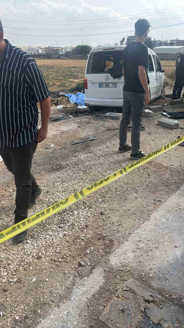 MARDİN'İN NUSAYBİN İLÇESİNDE HAFİF TİCARİ ARAÇ İLE KAMYONETİN ÇARPIŞMASI SONUCU 1 KİŞİ ÖLDÜ, 2 KİŞİ YARALANDI.