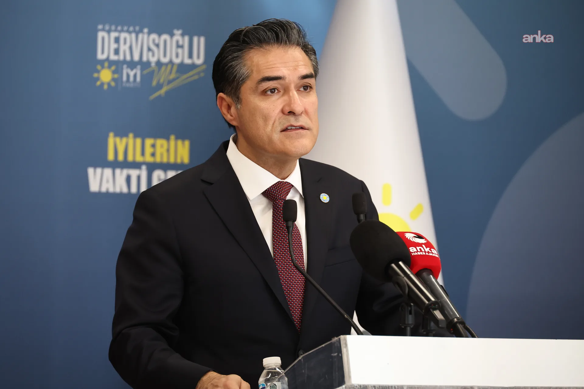 İYİ Partili Kavuncu: "Milletimizin birikiminden, hazinesinden yüz milyarlarca doları buharlaştırdılar. Sanırım 10 bin dolar eksik kalmış bunu da bende — fotoğraf 3