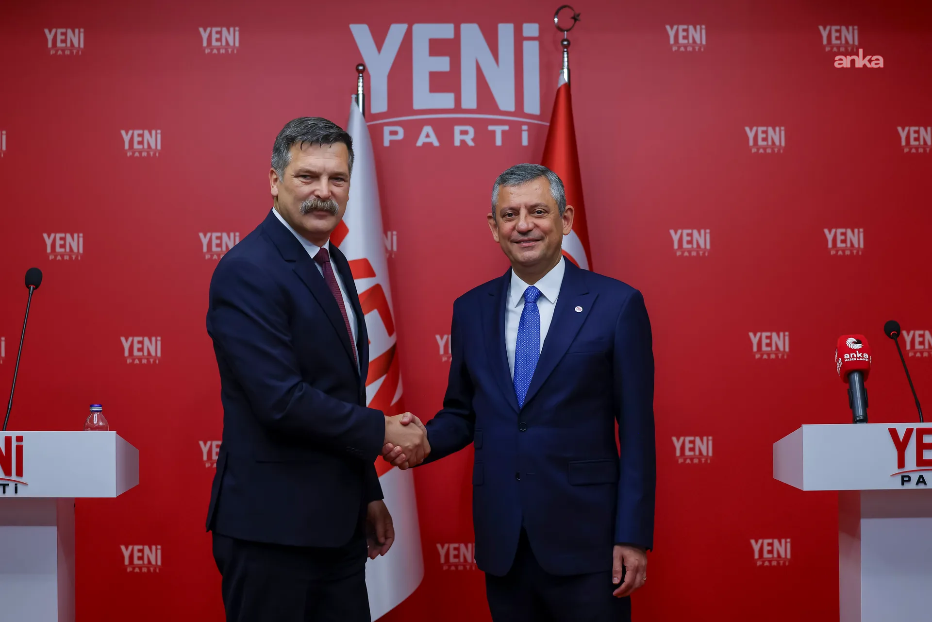 YENİ Parti-TİP görüşmesi... Özgür Özel: “Rehin alan mülkün sahibi olmaz. Mülkün asıl sahibi hala İzmirlilerdir” — fotoğraf 3