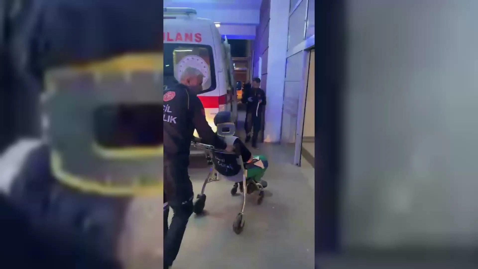 Adıyaman'da tarım işçilerini taşıyan minibüs ile otomobil çarpıştı: 15 yaralı