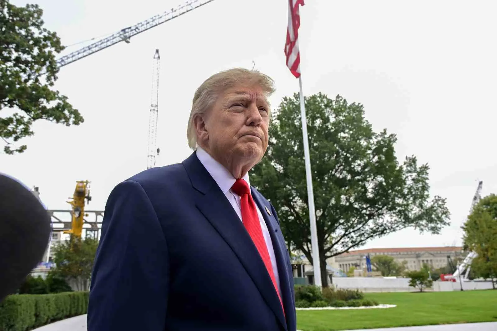 ABD BAŞKANI DONALD TRUMP, "RUSYA VE UKRAYNA ARASINDAKİ SAVAŞTA DERHAL GEÇERLİ OLMAK ÜZERE ENERJİ ATEŞKESİ İLAN EDİLMİŞTİR. HER İKİ TARAF DA ANLAŞMAYA VARDI, BUNU BOZMAYIN" DEDİ.