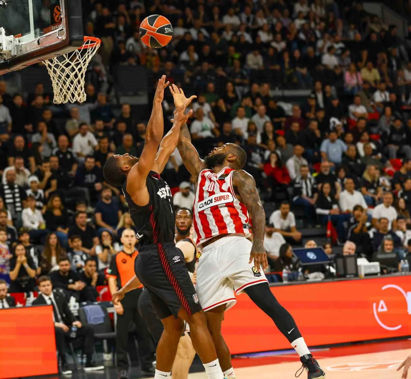 EUROLEAGUE'İN 8. HAFTASINDA BEŞİKTAŞ, SAHASINDA KARŞILAŞTIĞI YUNAN EKİBİ OLYMPİAKOS'A 81-73 MAĞLUP OLDU.