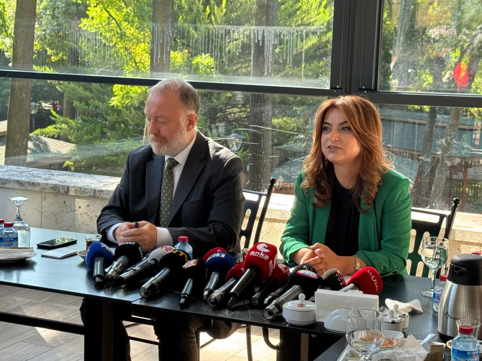 DEM Parti Grup Başkanvekilleri parlamento muhabirlerinin soruları cevapladı... Sezai Temelli: "MGK vesayetine bağlanmış bir yasayla karşı karşıyayız" — fotoğraf 2