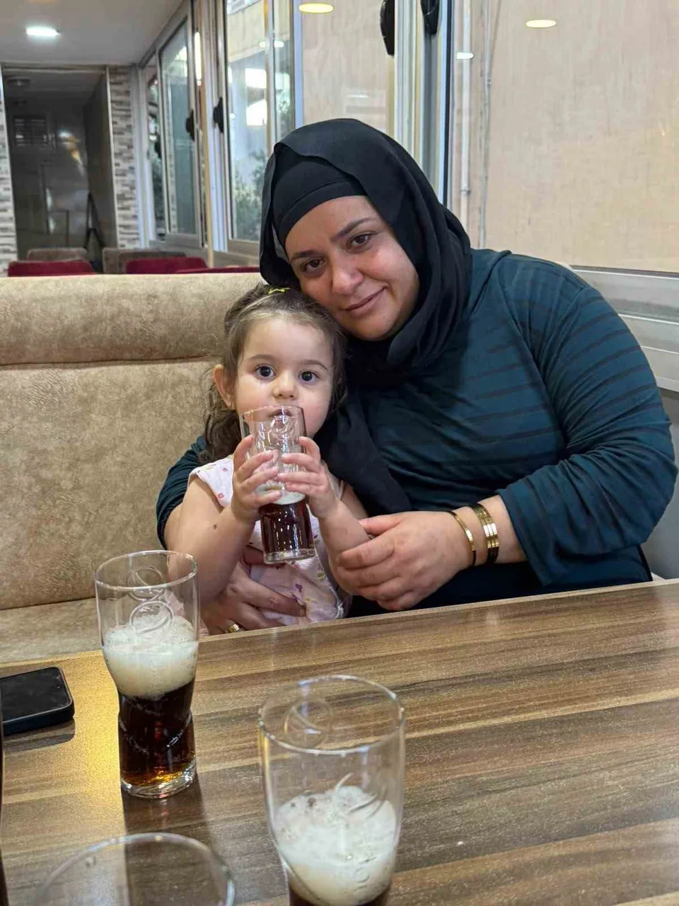 ANNE AYŞE YETEK VE KIZI MERYEM AZRA YETEK