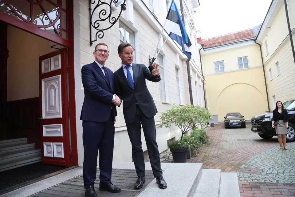RESMİ BİR ZİYARET İÇİN ESTONYA'DA BULUNAN NATO GENEL SEKRETERİ MARK RUTTE, BAŞBAKAN KRİSTEN MİCHAL İLE GÖRÜŞTÜ. RUTTE VE MİCHAL, BAŞKENT TALLİNN'DE HÜKÜMET BİNASI STENBOCK EVİ'NDEKİ GÖRÜŞMENİN ARDINDAN ORTAK BASIN TOPLANTISI DÜZENLEDİ.