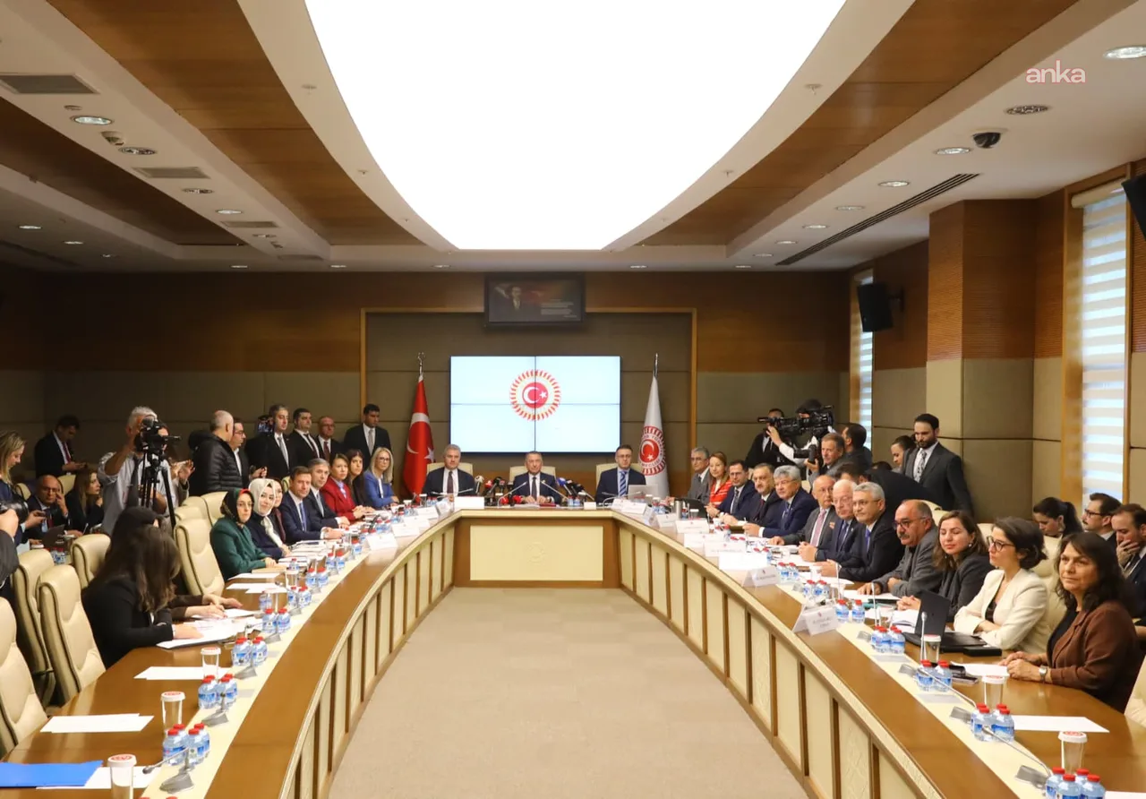 Ortak Savunma İçin Mekke Anlaşmasının Onaylanmasının Uygun Bulunduğuna Dair Kanun Teklifi, Dışişleri Komisyonu'nda kabul edildi