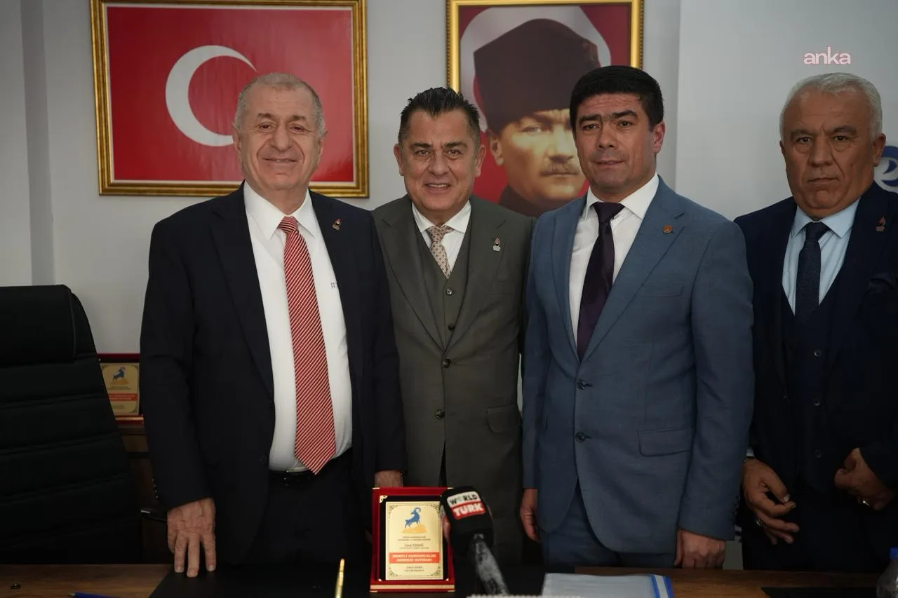 Ümit Özdağ fon krizini 'yolsuzluk' diye niteledi — fotoğraf 2