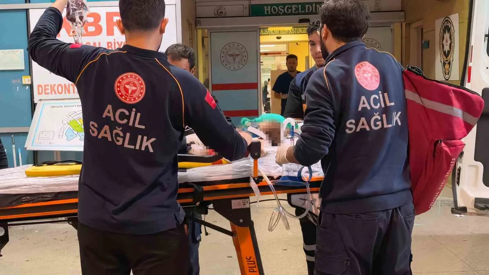 BURSA'NIN İNEGÖL İLÇESİNDE OTOMOBİLİN ÇARPARAK ÜZERİNDEN GEÇTİĞİ 2 YAŞINDAKİ MELİS ÇALIM, AĞIR YARALI OLARAK KALDIRILDIĞI HASTANEDE HAYATINI KAYBETTİ. KÜÇÜK MELİS'İN 6 GÜN SONRA 2'NCİ YAŞ GÜNÜNÜ KUTLAYACAĞI ÖĞRENİLDİ.