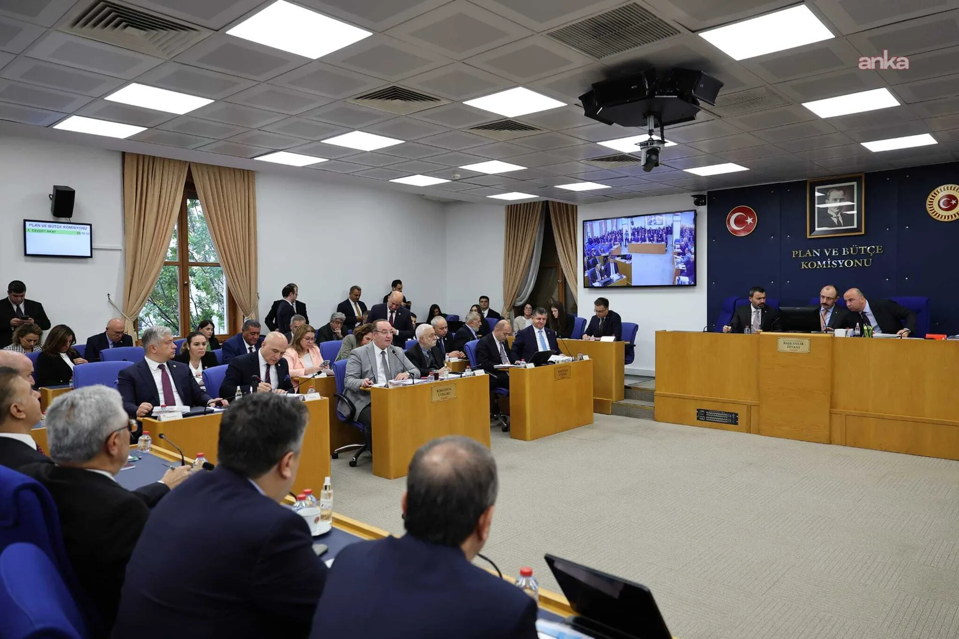 TBMM Plan ve Bütçe Komisyonu... İYİ Partili Usta'dan "fon krizi" görüşmelerine katılmayan Bakan Şimşek'e tepki: “Daha önemli ne görev olabilir?” — fotoğraf 4
