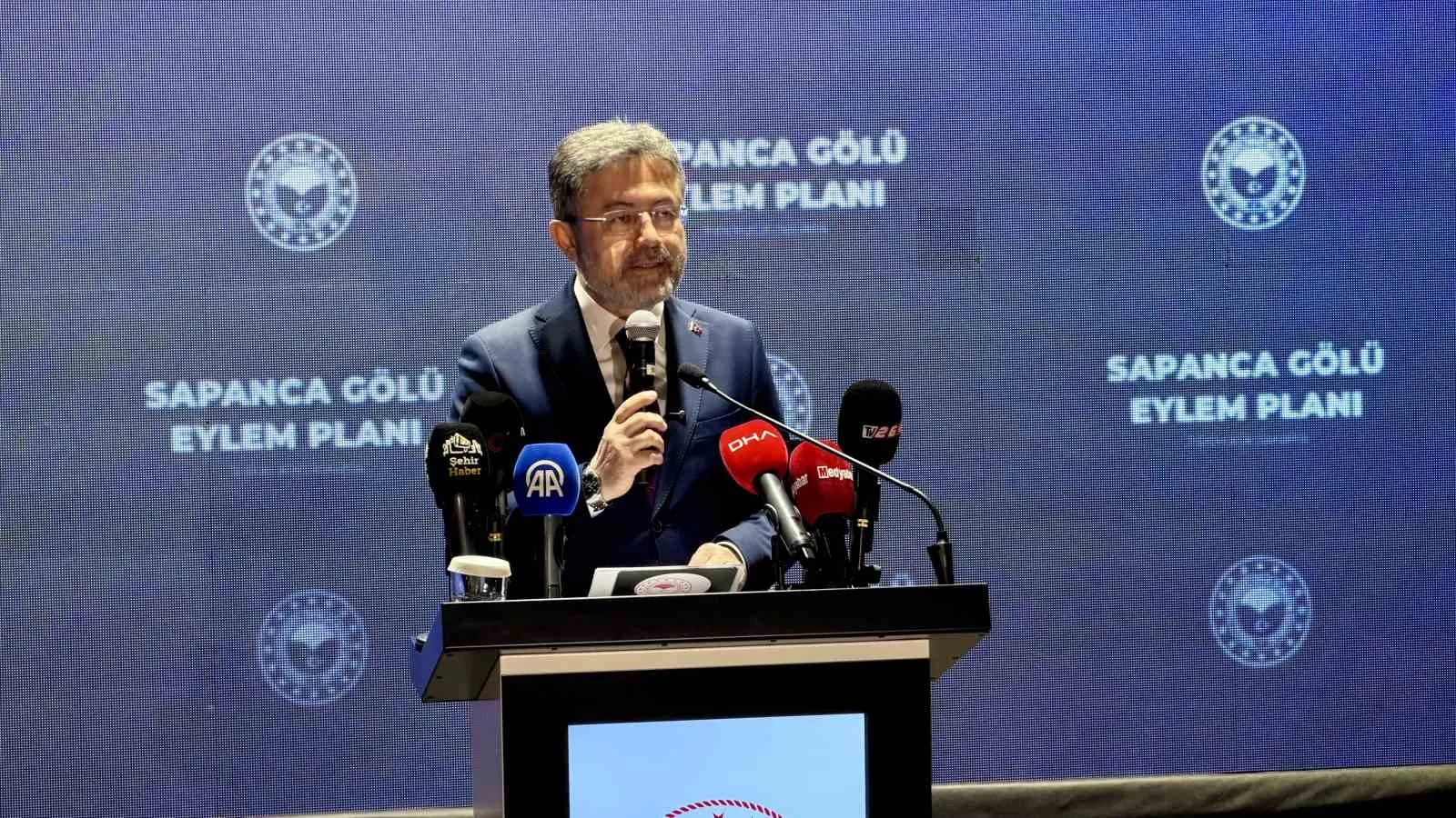 SAPANCA GÖLÜ HAVZASI İÇİN 5 YILDA 25,5 MİLYAR LİRALIK YATIRIM YAPILACAĞINI BELİRTEN BAKAN YUMAKLI, "HAVZAMIZA YAKLAŞIK YILDA 114 MİLYON METREKÜPLÜK BİR SU KAZANDIRMAYI PLANLIYORUZ" DEDİ.