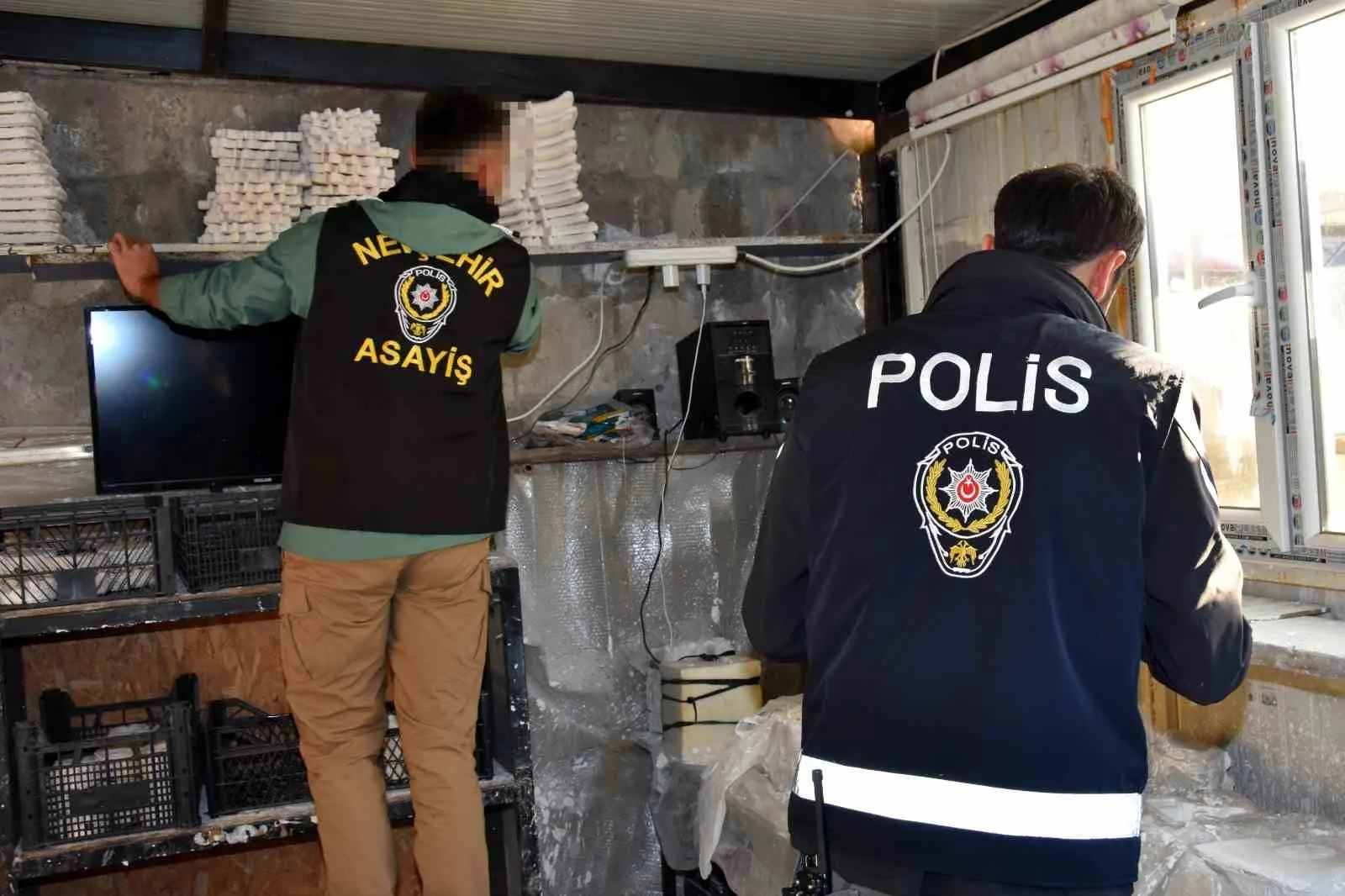 NEVŞEHİR CUMHURİYET BAŞSAVCILIĞI KOORDİNESİNDE YÜRÜTÜLEN FUHUŞ SORUŞTURMASI KAPSAMINDA 9 İLDE EŞ ZAMANLI OPERASYON DÜZENLENDİ