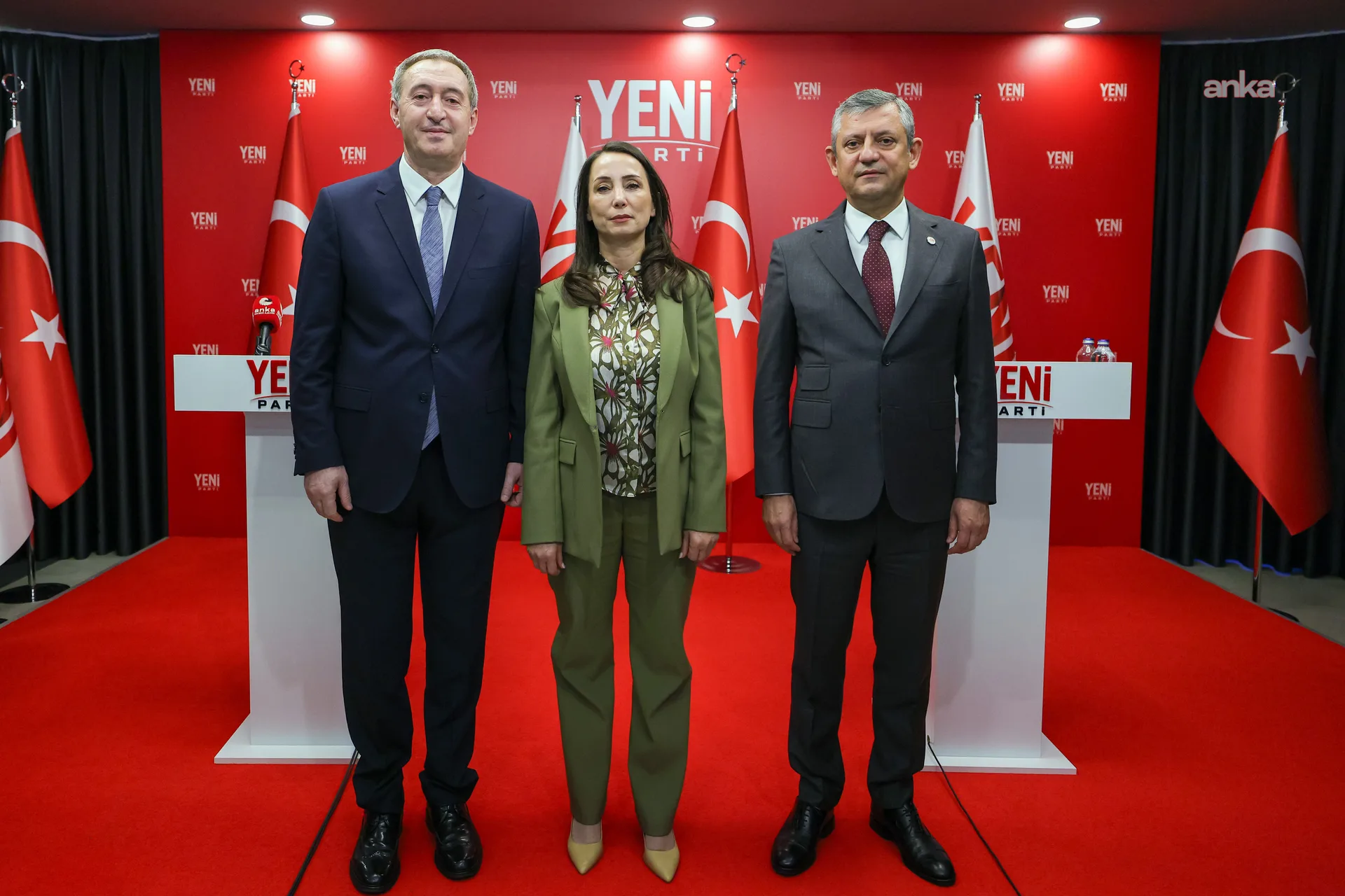 YENİ Parti-DEM Parti görüşmesi... Özgür Özel: “Kendi attıkları imzaya dahi sahip çıkmayan bir iktidarla karşı karşıyayız” — fotoğraf 5