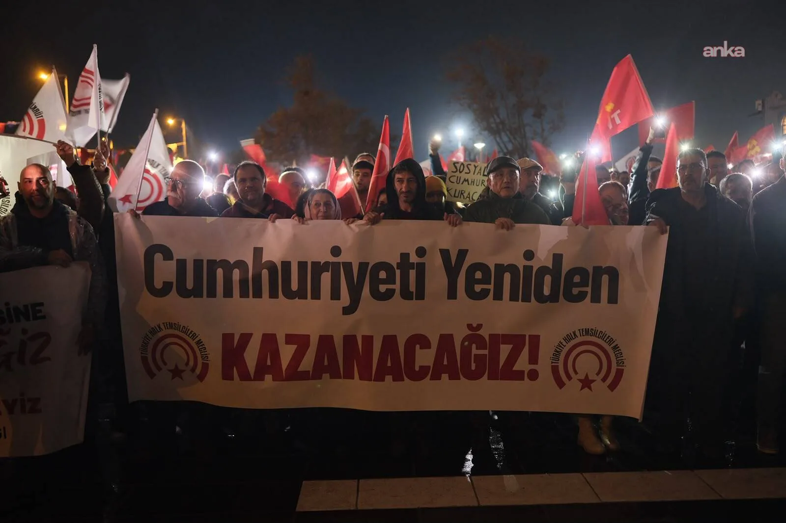 TKP'den Ankara, İstanbul ve İzmir'de 'Cumhuriyet' yürüyüşü — fotoğraf 5