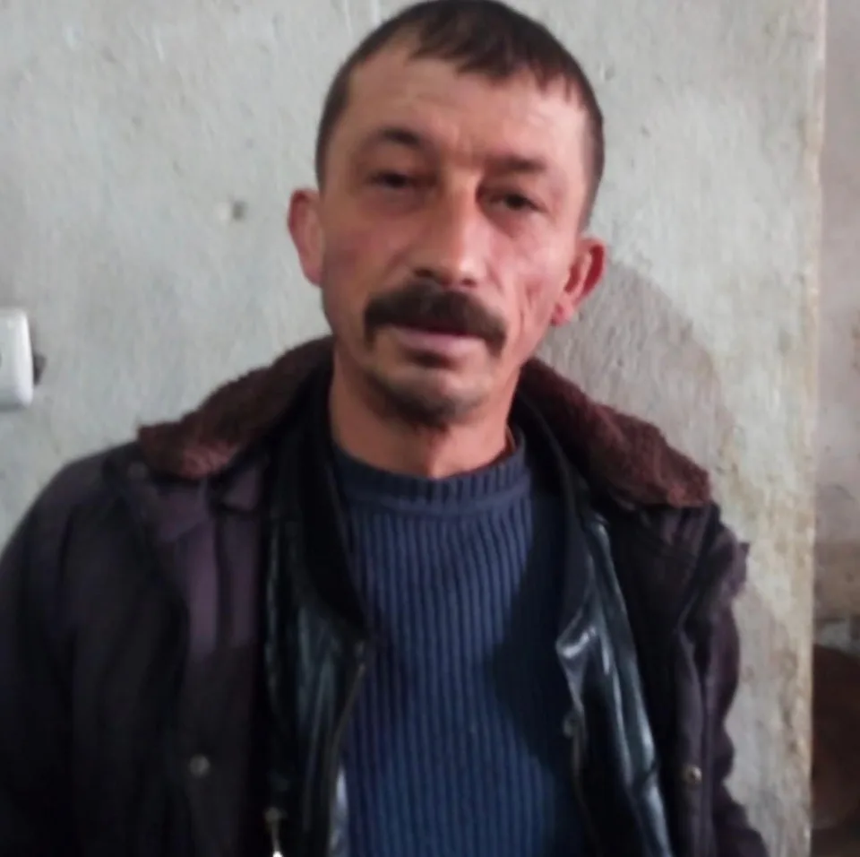 TEKİRDAĞ'IN HAYRABOLU İLÇESİNDE YALNIZ YAŞAYAN 54 YAŞINDAKİ TUNCER HEREKELİ BİR SÜREDİR KENDİSİNDEN HABER ALINAMAMASI ÜZERİNE EVİNDE ÖLÜ BULUNDU.