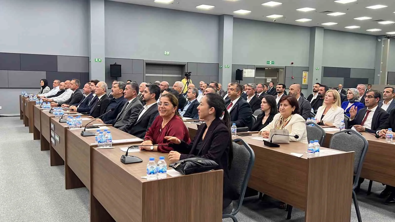 BELEDİYE MECLİSİNDE BAŞKANVEKİLLİĞİ SEÇİMİ YAPILDI