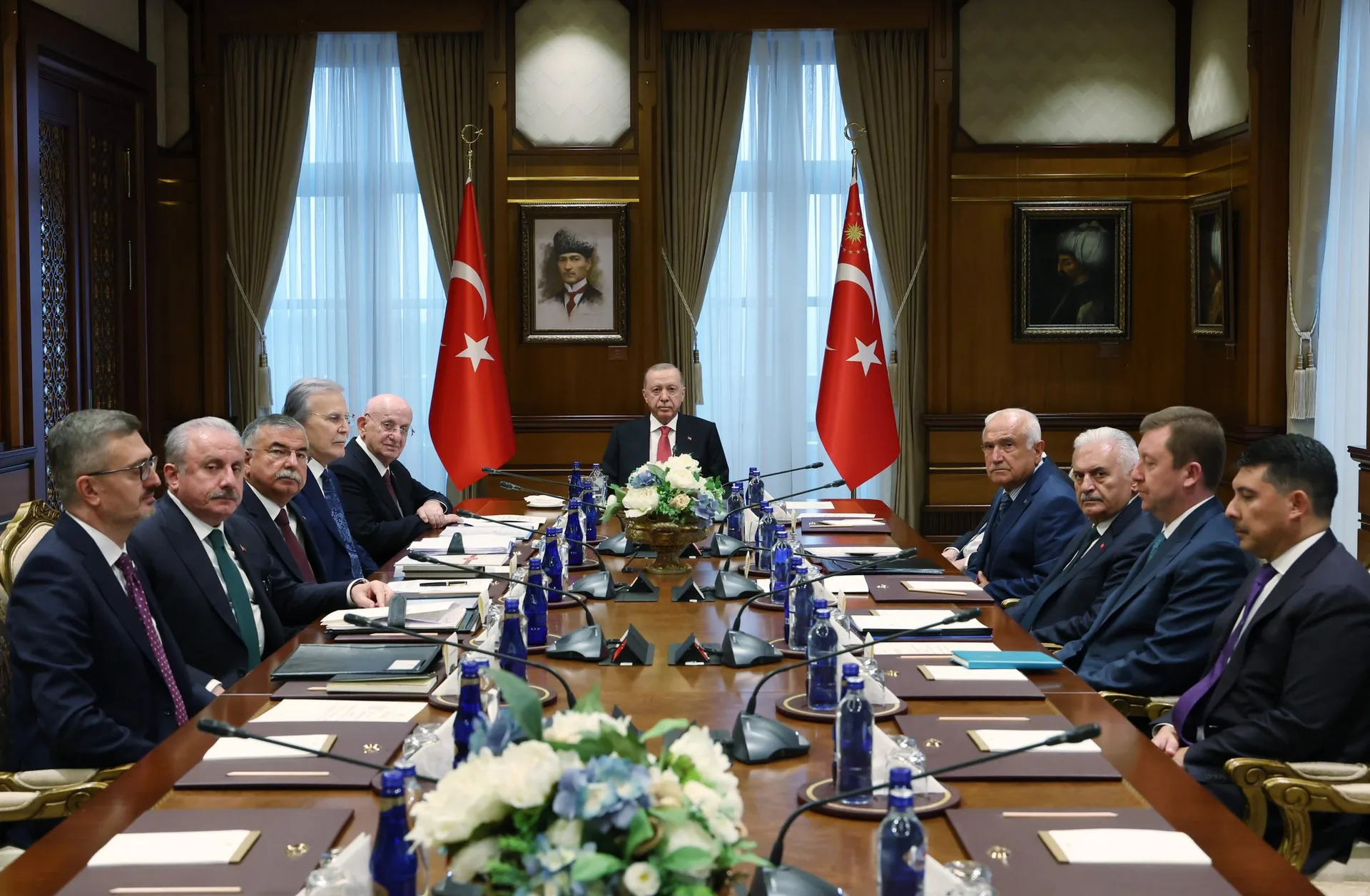 Cumhurbaşkanlığı Yüksek İstişare Kurulu toplandı... Duran: Süreçleri tahriklere kapılmadan sağduyu ile yönettiğimiz ifade edildi