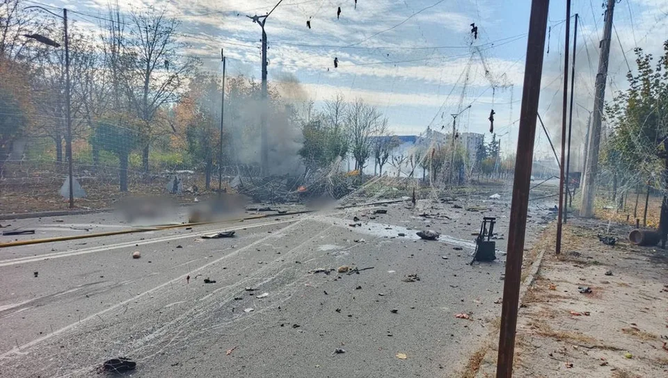 RUSYA, UKRAYNA'NIN KRAMATORSK KENTİNDE OTOBÜS DURAĞINI VURMASI SONUCU 12 KİŞİ HAYATINI KAYBETTİ, 14 KİŞİ DE YARALANDI.