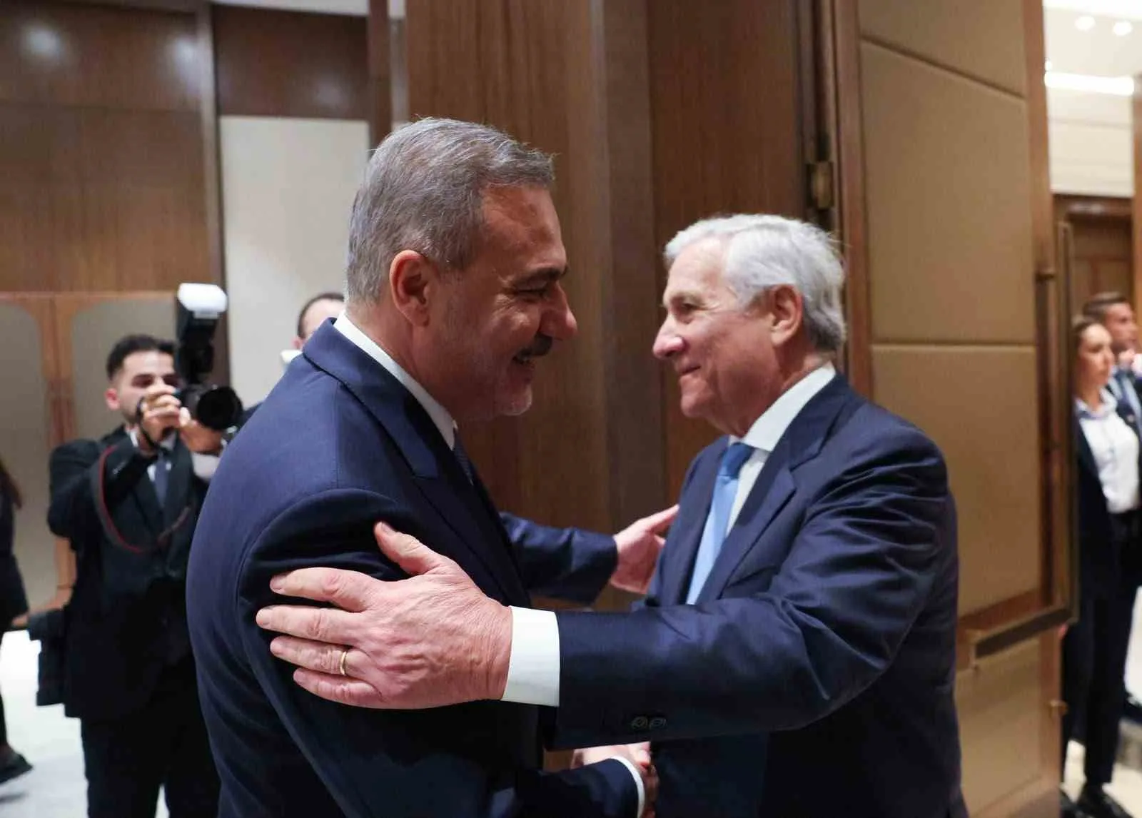 DIŞİŞLERİ BAKANI HAKAN FİDAN, DIŞİŞLERİ BAKANLARI TOPLANTISI İÇİN İSTANBUL’A GELEN İTALYA BAŞBAKAN YARDIMCISI VE DIŞİŞLERİ BAKANI ANTONİO TAJANİ İLE BİR ARAYA GELDİ.
