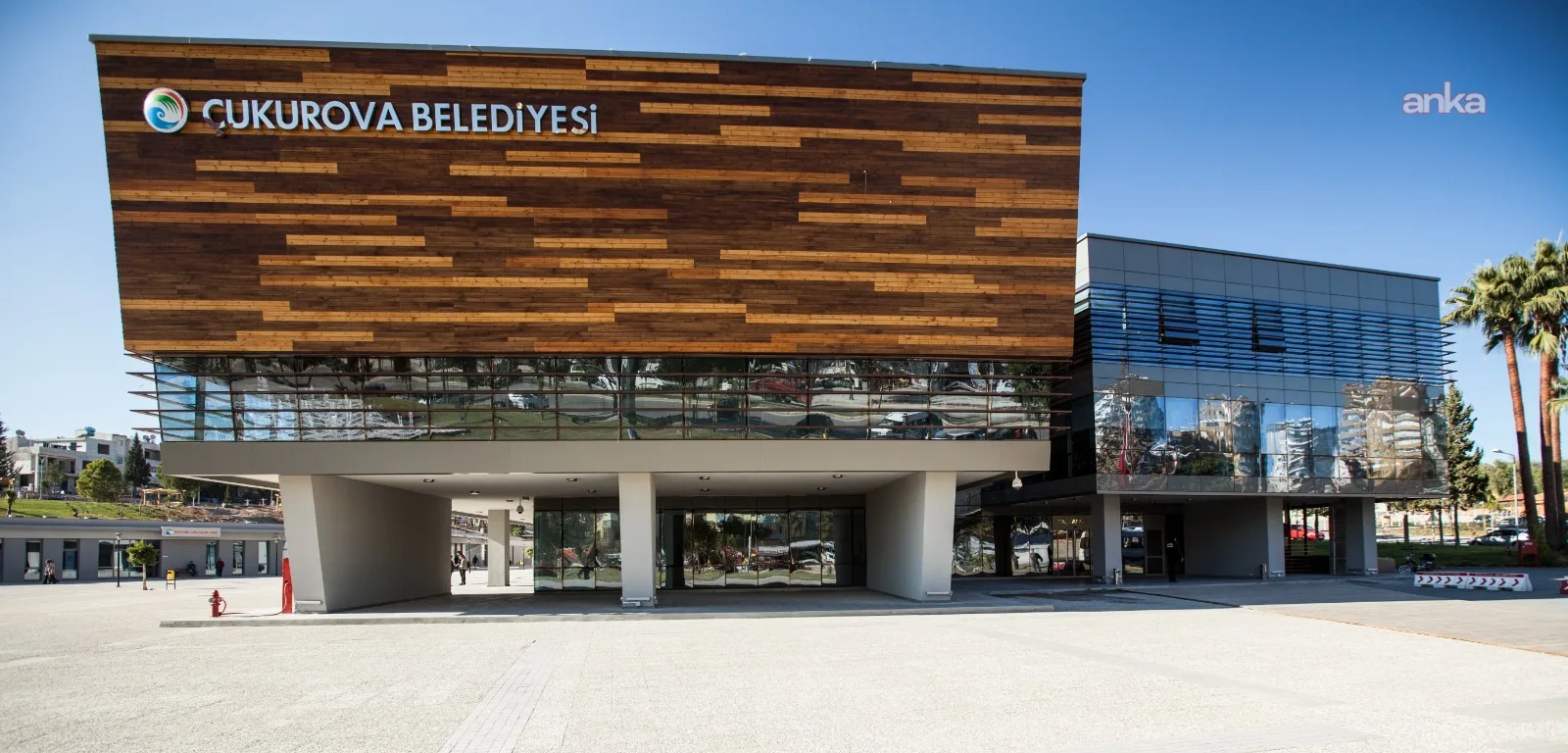Çukurova Belediyesi soruşturmasında 44 şüpheli gözaltında