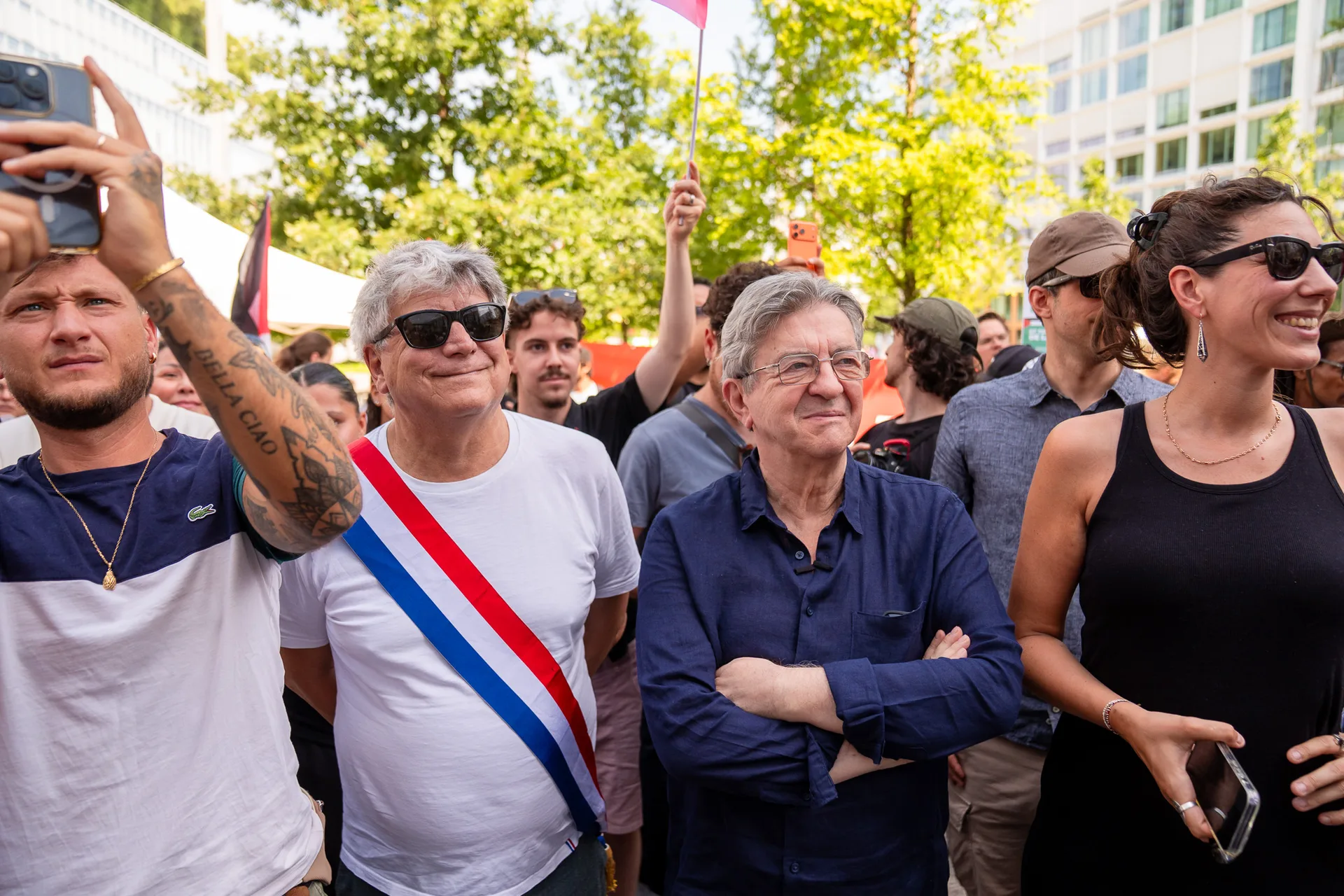 Fransız solcu lider Melenchon'dan polisin öğrenci protestolarına müdahalesine tepki
